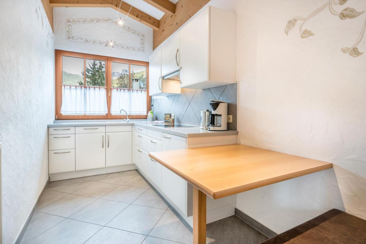 Haus Zur Vogelweide App 6 Apartman Dobbiaco Kültér fotó