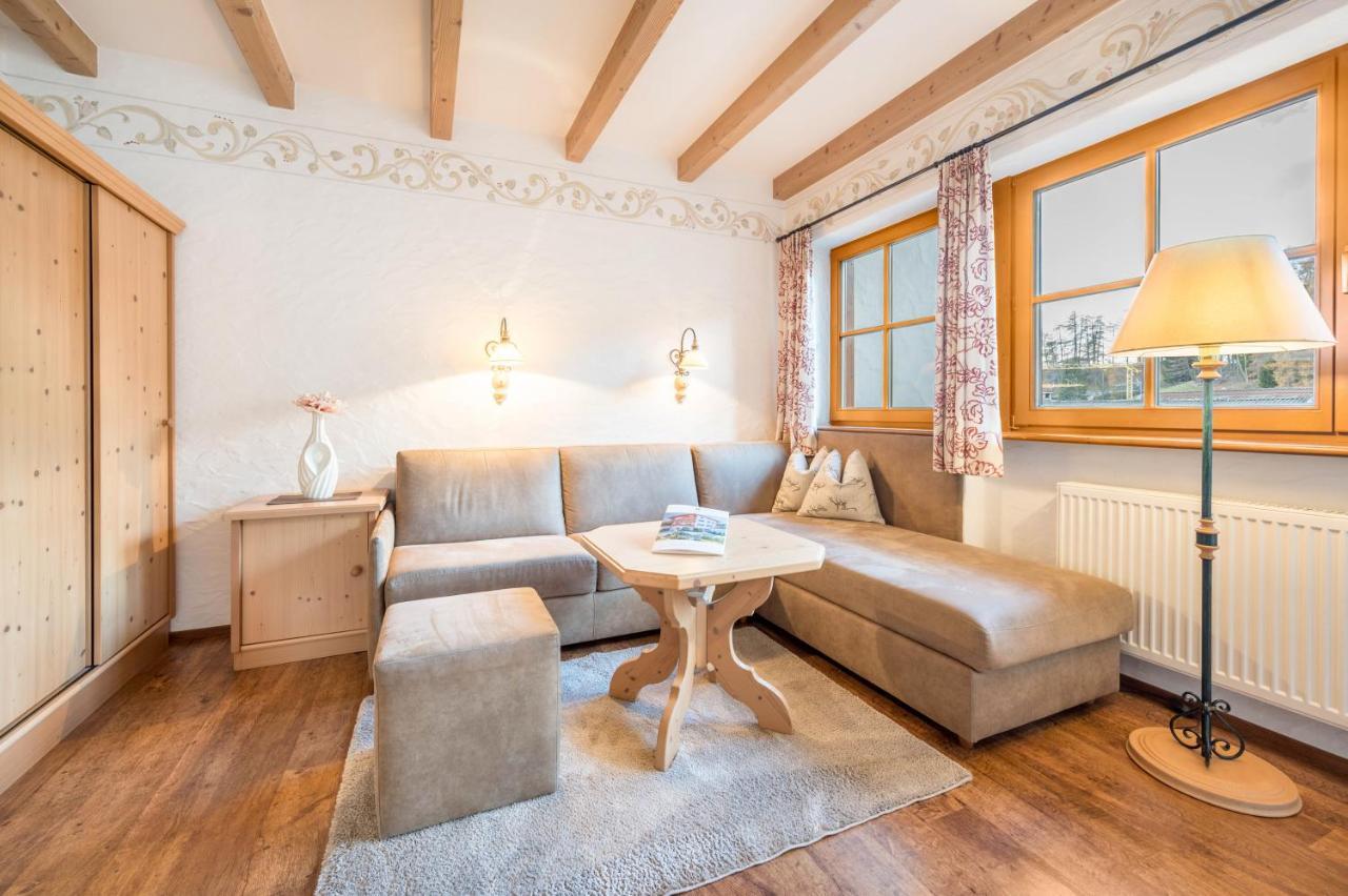 Haus Zur Vogelweide App 6 Apartman Dobbiaco Kültér fotó