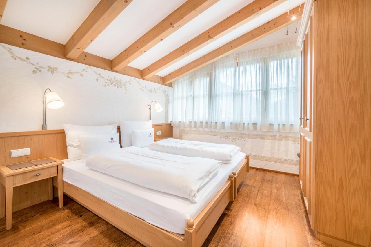 Haus Zur Vogelweide App 6 Apartman Dobbiaco Kültér fotó
